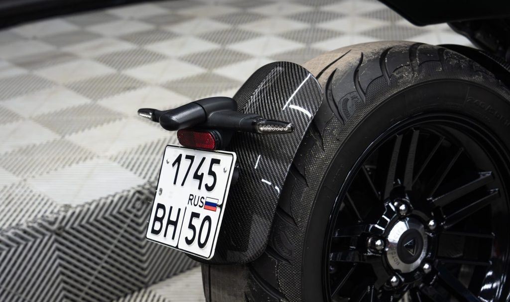 Заднее крыло