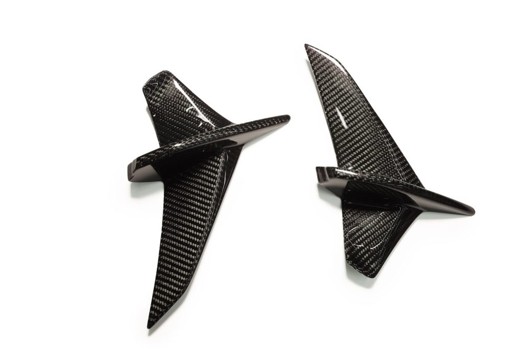 Вставки в задний бампер SHARK