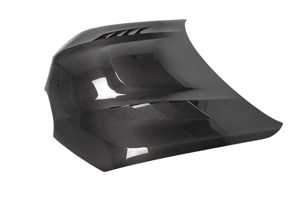 Капот MEGALODON