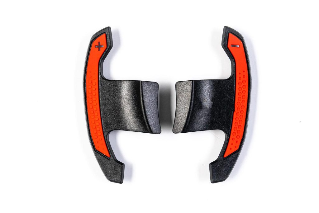 Подрулевые лепестки M Performance